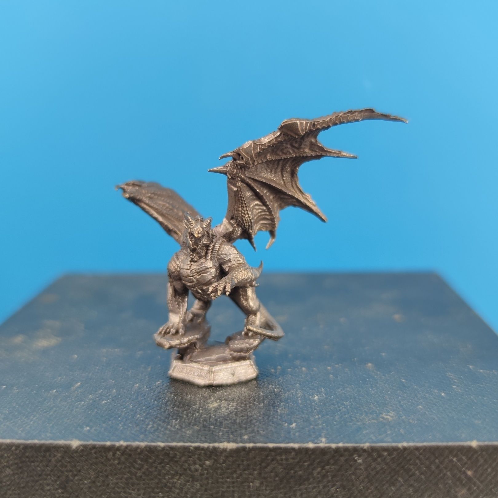 Giant Dragon Pterosaur Handhel - огляд і ціна Gaming Console Old School