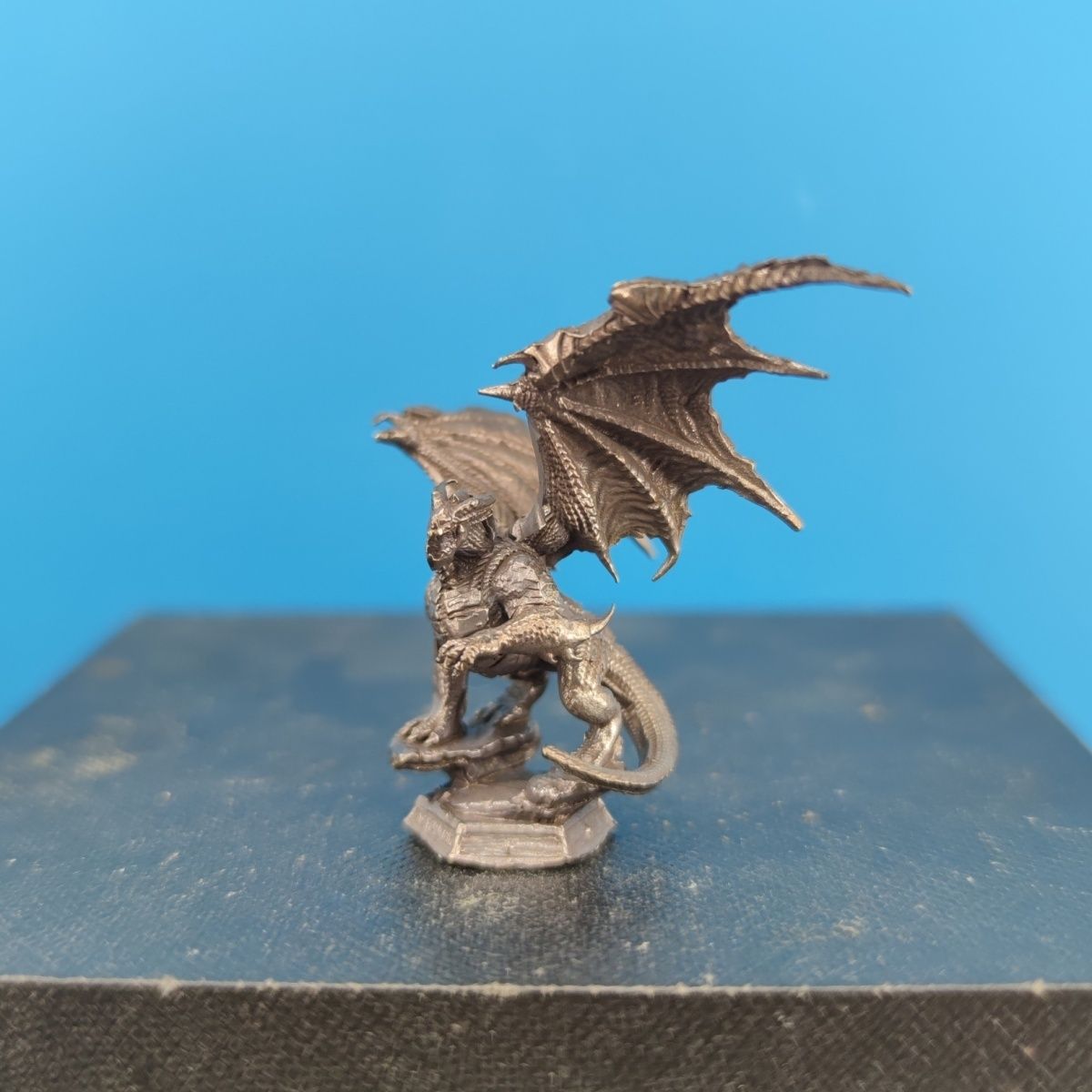 Giant Dragon Pterosaur Handhel - огляд і ціна Gaming Console Old School